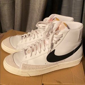Nike blazer mid ‘77